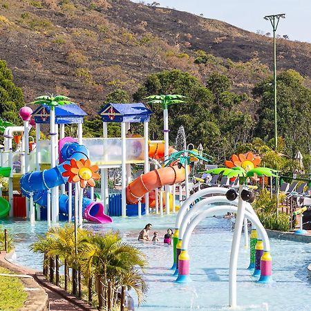 Hotel Golden Park All Inclusive Pocos De Caldas By Nacional Inn Exteriér fotografie Splash Island