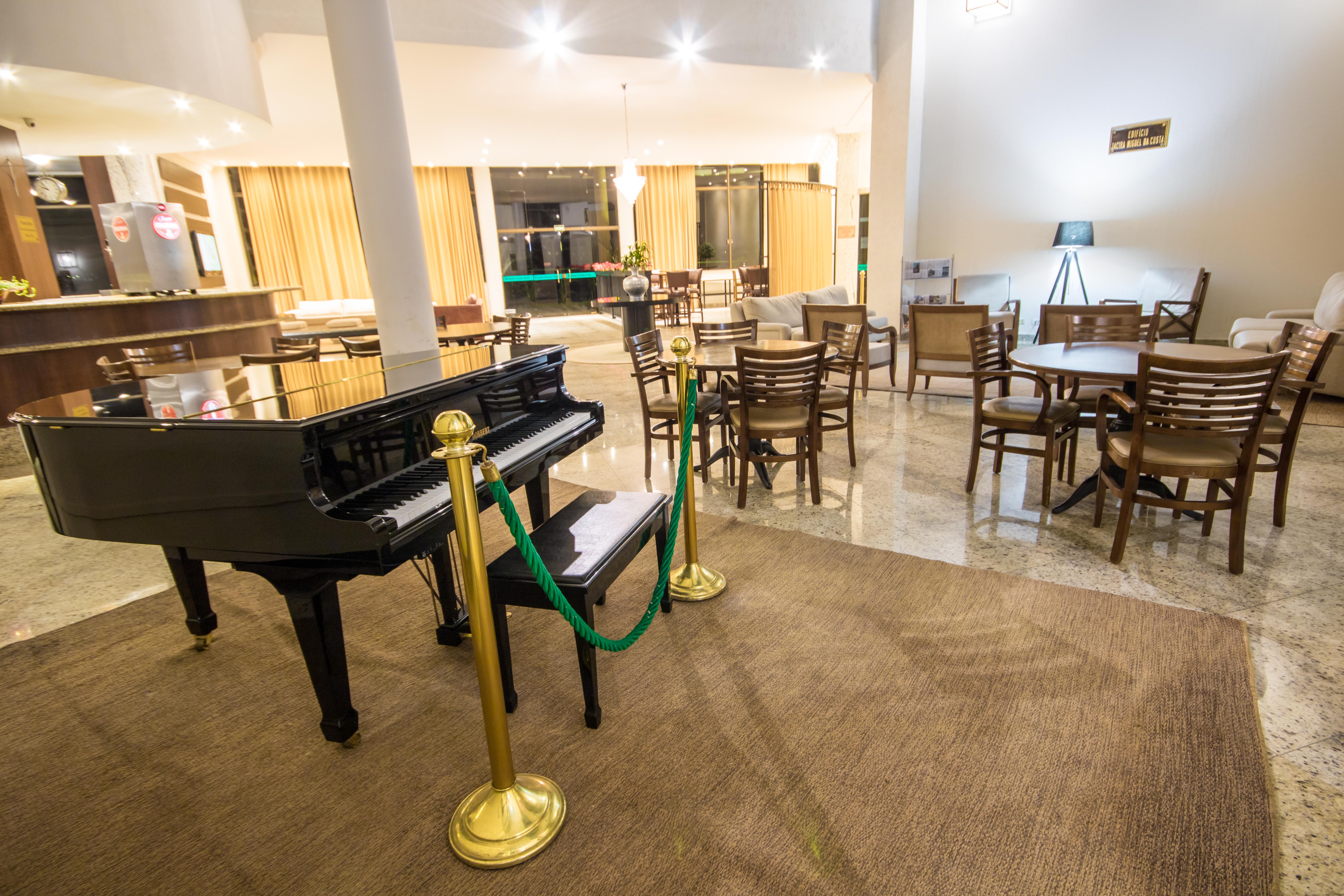 Hotel Golden Park All Inclusive Pocos De Caldas By Nacional Inn Exteriér fotografie The lounge at the airport
