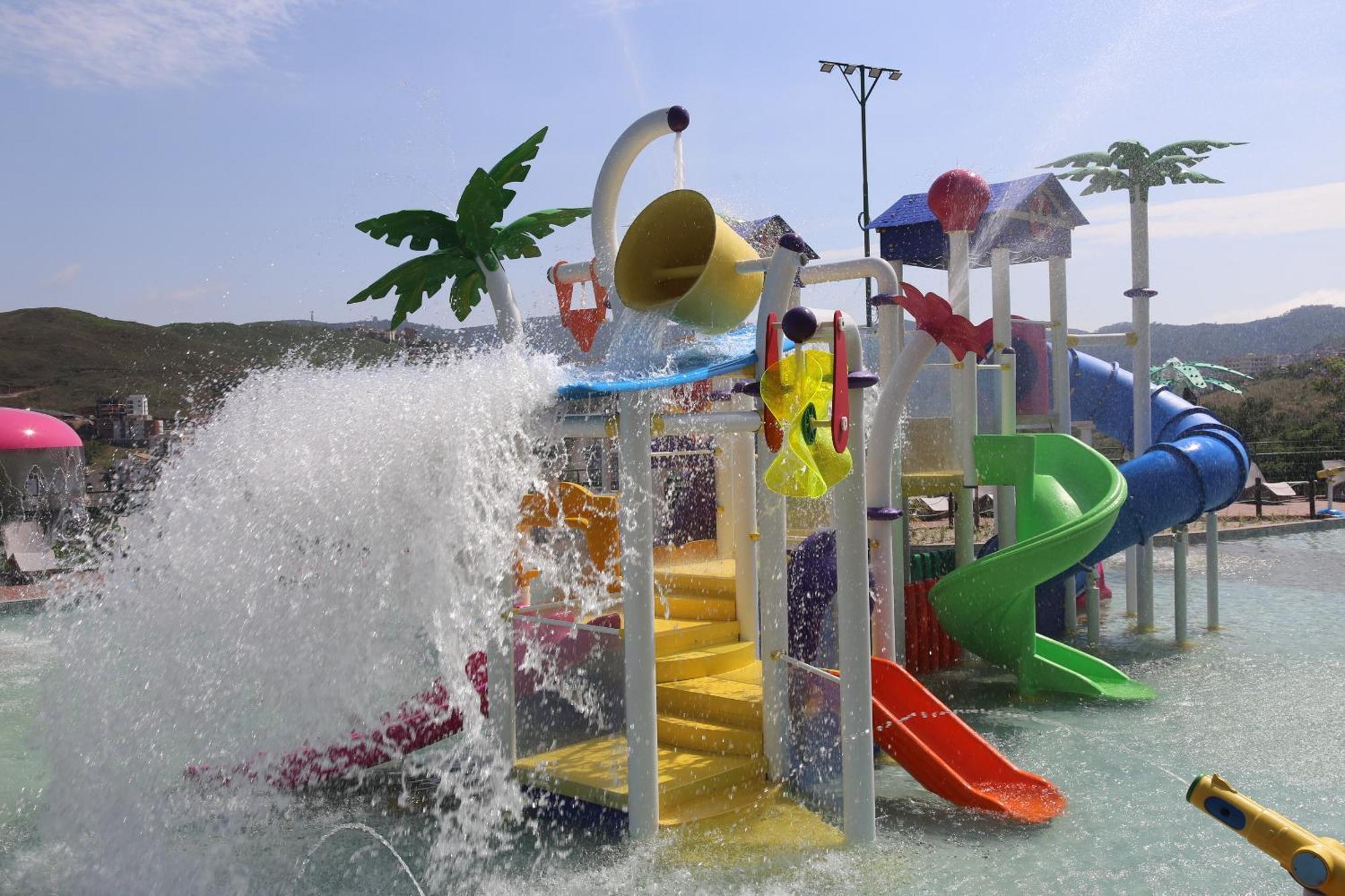 Hotel Golden Park All Inclusive Pocos De Caldas By Nacional Inn Exteriér fotografie Splash Island