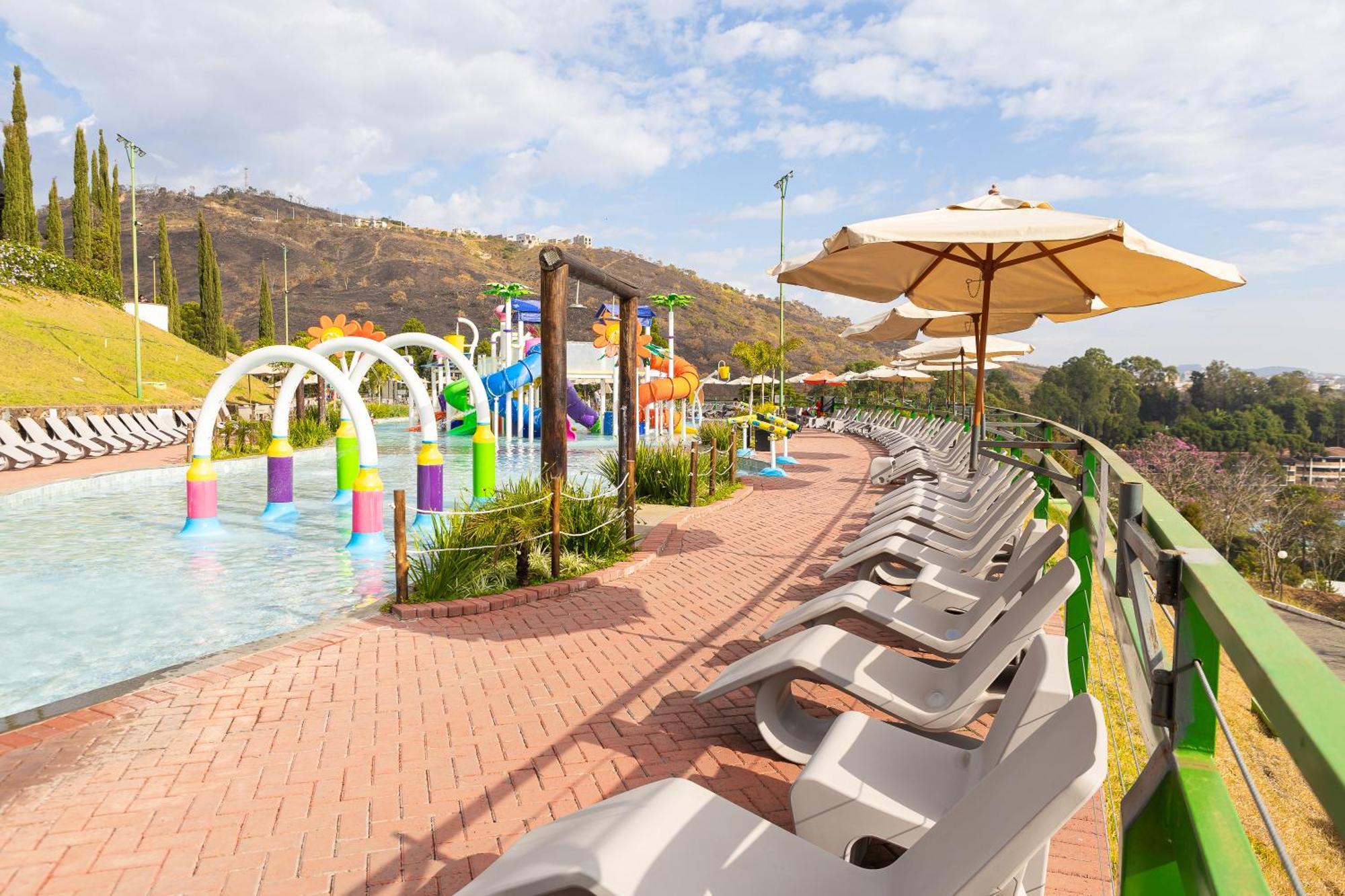 Hotel Golden Park All Inclusive Pocos De Caldas By Nacional Inn Exteriér fotografie The resort's water park