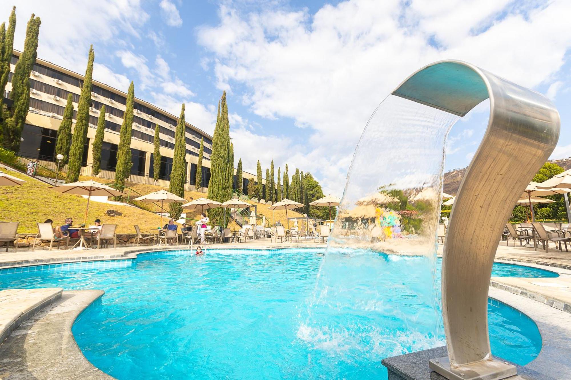 Hotel Golden Park All Inclusive Pocos De Caldas By Nacional Inn Exteriér fotografie The swimming pool at the hotel