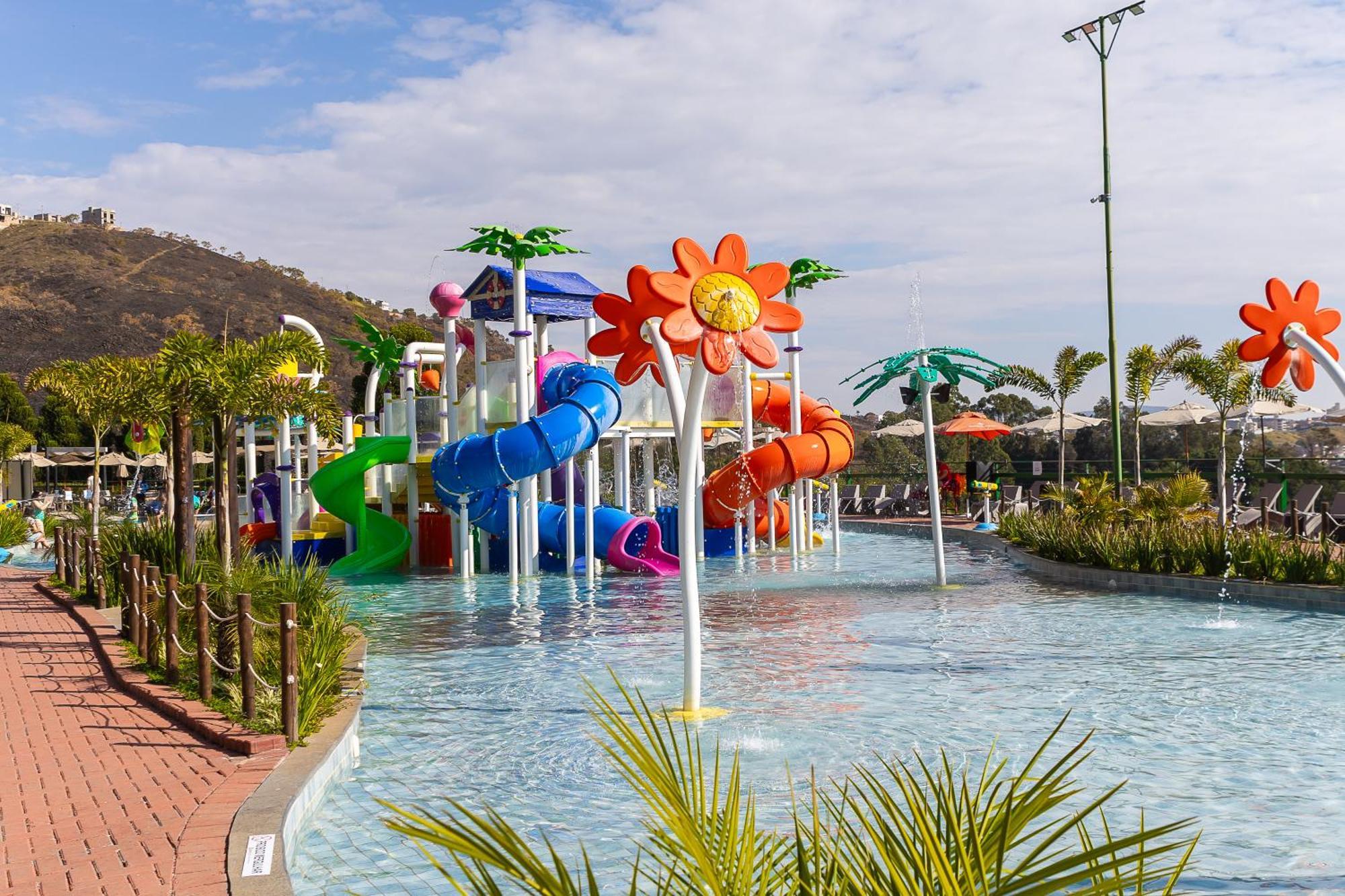 Hotel Golden Park All Inclusive Pocos De Caldas By Nacional Inn Exteriér fotografie Splash Island