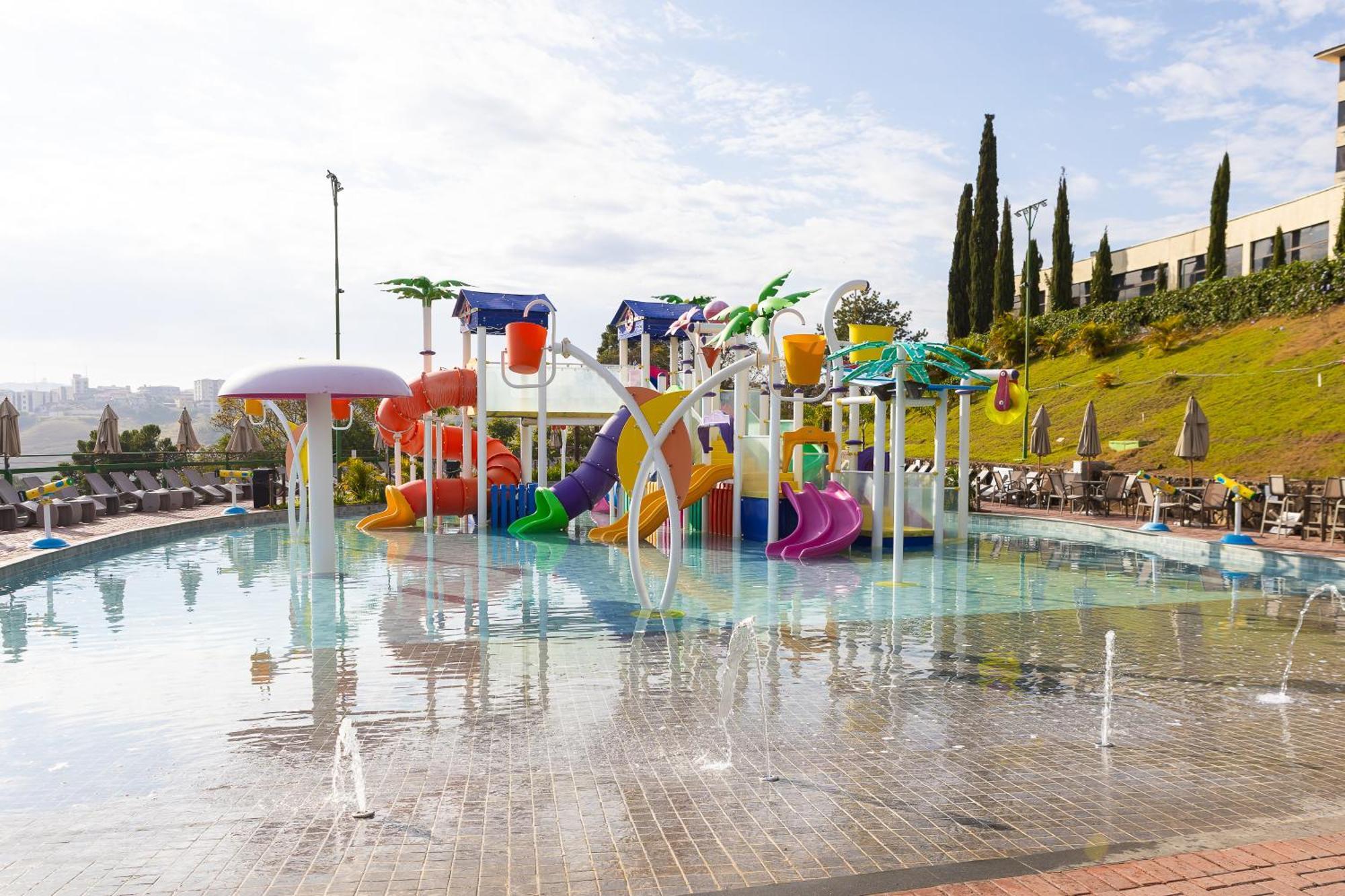 Hotel Golden Park All Inclusive Pocos De Caldas By Nacional Inn Exteriér fotografie Water park